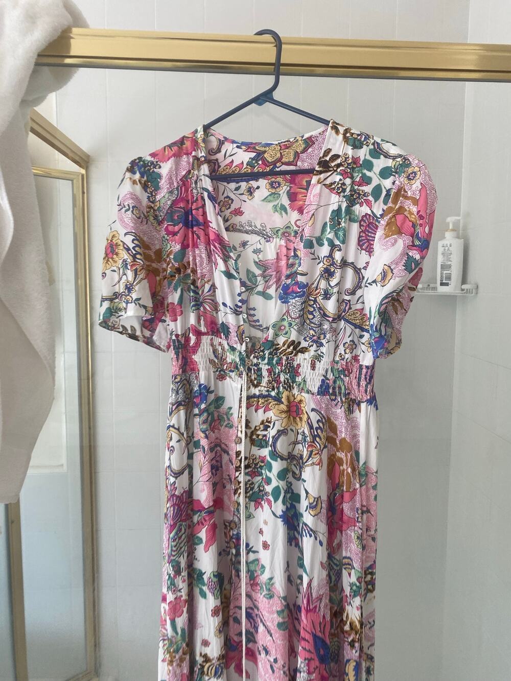 Gorgeous unbranded dress! Small medium. Def too big for an xs. No labels